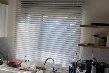 וילון עץ למטבח